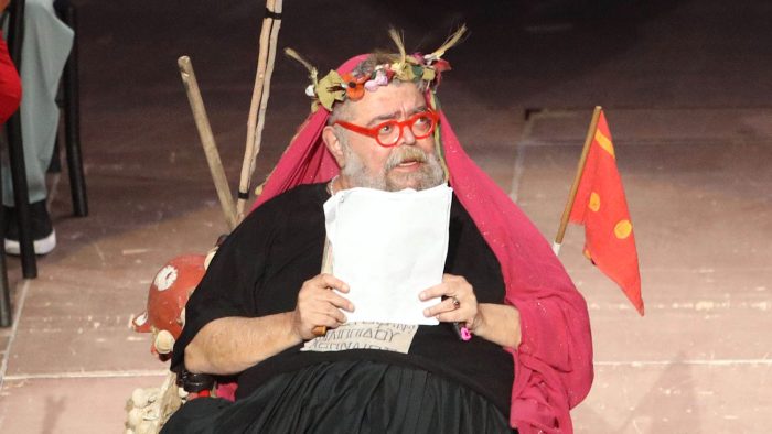 Σταμάτης Κραουνάκης: «Τη φράση αυτή την πήρε η Κατερίνα Μπέη και την έβαλε στο σενάριο της ‘Ευτυχίας’»