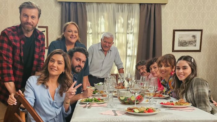 Το σόι σου: Το πρώτο τραπέζι των Χαμπέων, έξι χρόνια μετά, είναι γεγονός