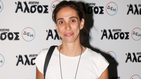 Έλενα Χαραλαμπούδη