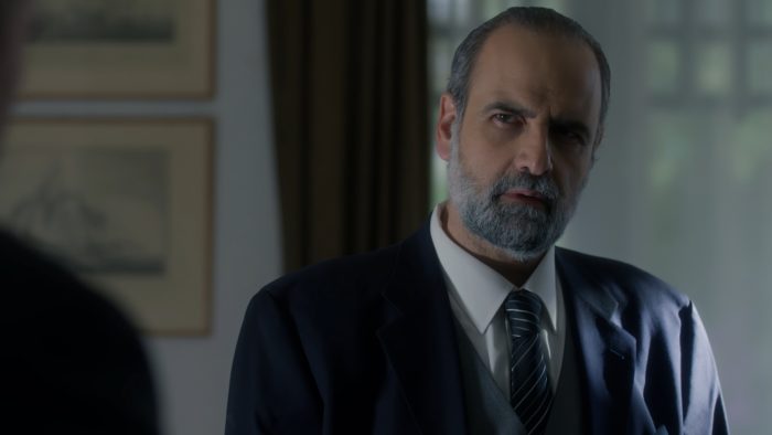 Άγιος έρωτας: Ο Μαρκόπουλος χαστουκίζει τη Σοφία