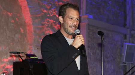 Αντίνοος Αλμπάνης