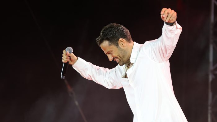 Κωνσταντίνος Αργυρός: Εμφανίστηκε σε late night show της Σερβίας και τους έμαθε να σπάνε πιάτα