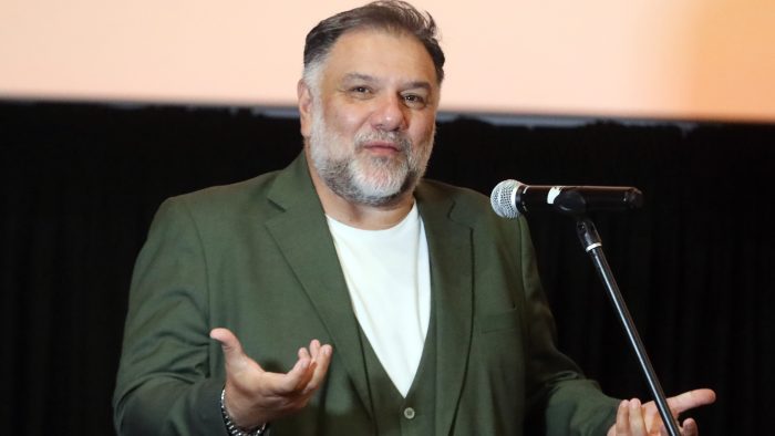 Γρηγόρης Αρναούτογλου: «Πήγα σε ψυχίατρο τότε και τώρα το μνημονεύω συνεχώς γιατί ίσως να ήταν τελείως διαφορετική η ζωή μου»