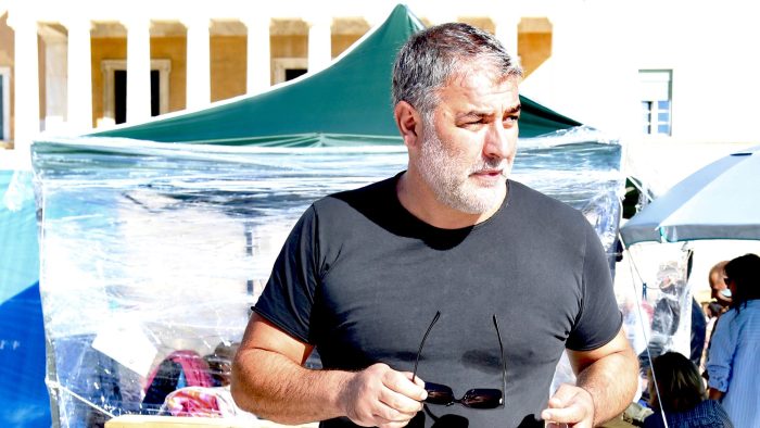 Βασίλης Μπισμπίκης: Πώς αντέδρασε ο ηθοποιός μετά το τέλος της απεργίας πείνας του Πάνου Ρούτσι