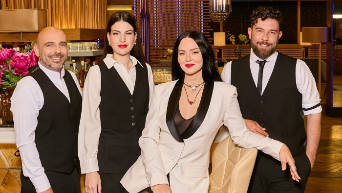 First Dates: «Να γίνεις drag queen, δεν το ‘χεις ακούσει ποτέ; Δεν έχει φτάσει στις Σέρρες;»