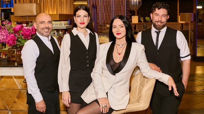 First Dates: Φέρνει λίγη επτανησιακή «τρέλα» στο εστιατόριο του έρωτα