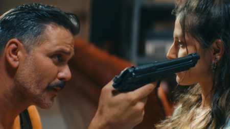 Γιατί ρε Πατέρα: Η Βιβή είναι όμηρος του Μιχαήλου