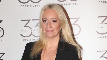 Αφροδίτη Γραμμέλη – Σπάνια φωτογραφία με τον γιο και τον πρώην σύζυγό της: «Σε μένα μοιάζει»