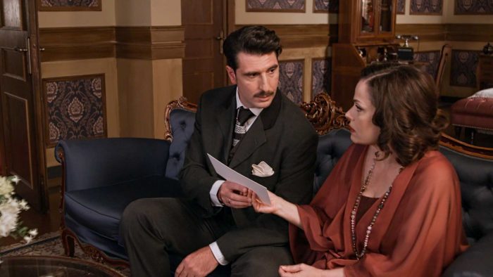 Grand Hotel: Είναι οπλισμένος και αποφασισμένος να μη μάθει κανείς το παρελθόν του