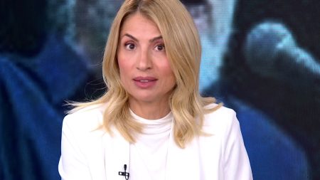 Μαρία Ηλιάκη: «Ο Διονύσης Σαββόπουλος ήταν από τους ανθρώπους που σου άνοιγε μικρά παραθυράκια στο κεφάλι»