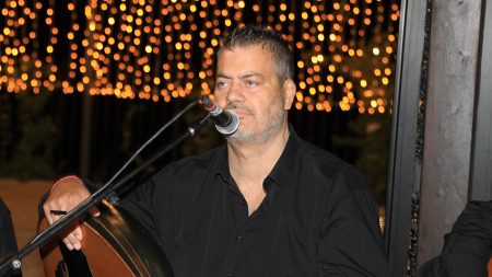 Μανώλης Κονταρός