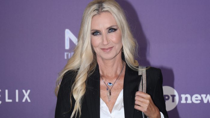 Λένα Αρώνη: «Με ενοχλεί που υπάρχει ένας εμφύλιος μεταξύ δημόσιας και ιδιωτικής τηλεόρασης»