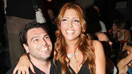 Έλενα Παπαρίζου – Τόνυ Μαυρίδης: Οριστική εξωδικαστική συμφωνία για τη μεζονέτα στη Γλυφάδα