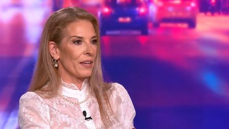 Αθηνά Μαξίμου: «Έχει τύχει να ψηφίσουμε με τον Αιμίλιο διαφορετικές παρατάξεις στις εκλογές»