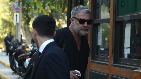 Βασίλης Μπισμπίκης