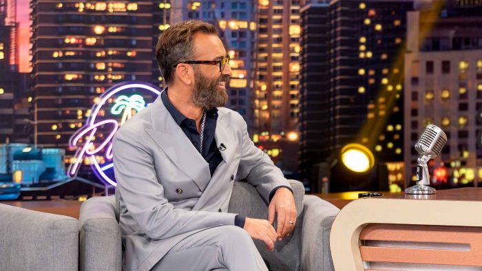 Άγγελος Μπράτης: «Εγώ δεν είδα ποτέ στο GNTM να τσακώνονται μπροστά μου, δεν έγινα κολλητός με κανέναν κριτή»