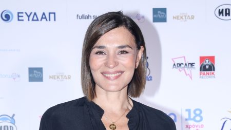 Μαρία Ναυπλιώτου: «Μας έβαζε να τρώμε όλο το καλοκαίρι μόνο καρπούζι, ήταν κάτι πάρα πολύ επικίνδυνο»