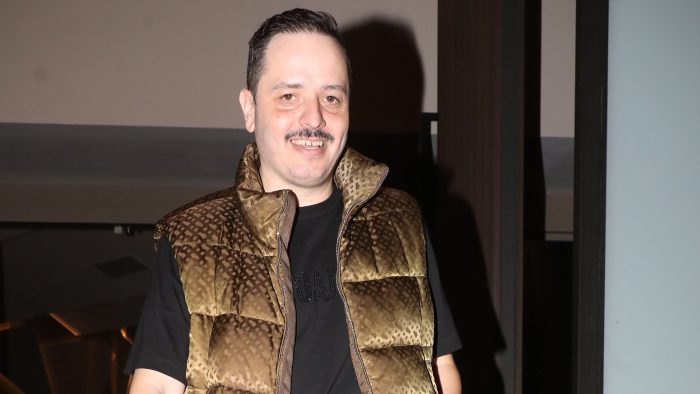 Αλέξανδρος Τσουβέλας για Γιάννη Τσιμιτσέλη: «Μου κρατάει μούτρα γιατί δεν πήγα καλεσμένος στην εκπομπή του»