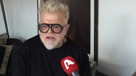 Νίκος Αποστολόπουλος: «Η Κατερίνα Καραβάτου μπορεί να είναι καλή παρουσιάστρια αλλά λέει ανόητα πράγματα»