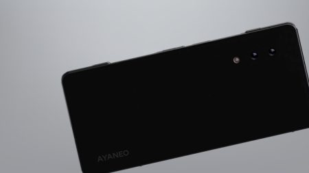 Ayaneo Smartphone: Το πρώτο gaming κινητό με φυσικά shoulder buttons είναι γεγονός