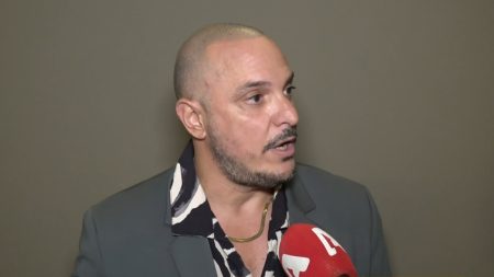 Άκης Δείξιμος: «Ο αδελφός μου προσπάθησε πολιτισμένα αλλά δυστυχώς δεν γίνεται, γι’ αυτό έκανε αυτό που έκανε»