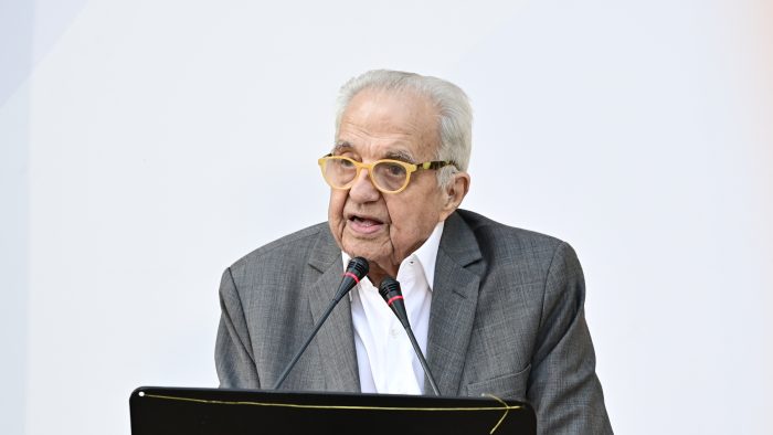 Πέθανε ο Αλέκος Φλαμπουράρης σε ηλικία 87 ετών