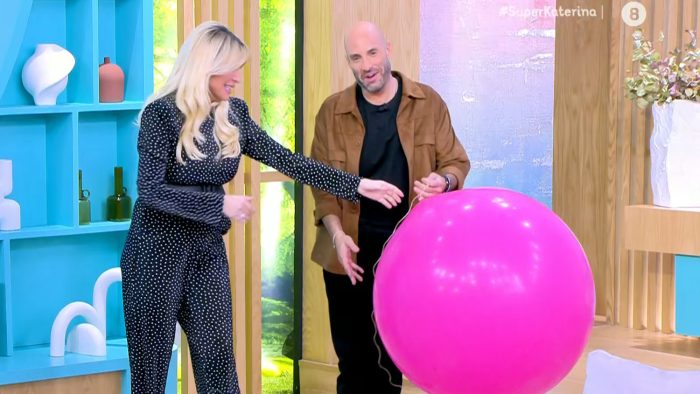 Γιάννης Γιαννουσάκης σε Κατερίνα Καινούργιου: «Ποντάρω στο… ροζ»