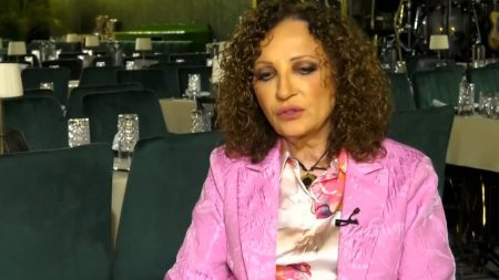 Γλυκερία: «Τον έφεραν τα παιδιά του από 800χλμ μακριά, ήθελε πριν πεθάνει να με δει να τραγουδάω»