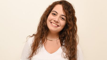 Στέφανη Χαραλάμπους