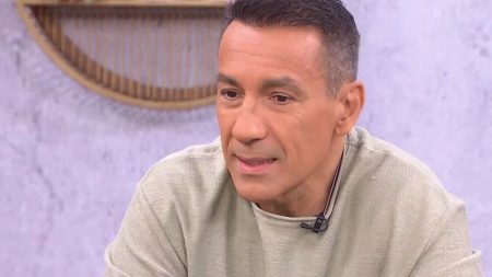 Πέτρος Ίμβριος: «Οι κόρες μου έχουν ένα “αγκαθάκι” λόγω του χωρισμού, όλα ξεκινούν από την απληστία και τον εγωισμό»