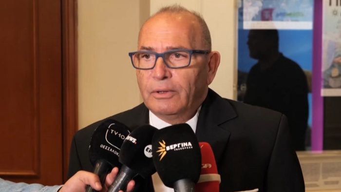 Βασίλης Καϊλας: «Η γυναίκα μου δεν με ήξερε, δεν έβλεπε κινηματογράφο, γι’ αυτό την παντρεύτηκα»