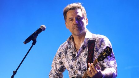 Θάνος Καλλίρης για “Χαμόγελο του Παιδιού”: «Ήμουν πάντα εκεί αμισθί σε ό,τι μου ζητούσατε και τώρα σιγή, πολύ πικρό ποτήρι»