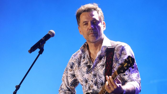 Θάνος Καλλίρης για “Χαμόγελο του Παιδιού”: «Ήμουν πάντα εκεί αμισθί σε ό,τι μου ζητούσατε και τώρα σιγή, πολύ πικρό ποτήρι»