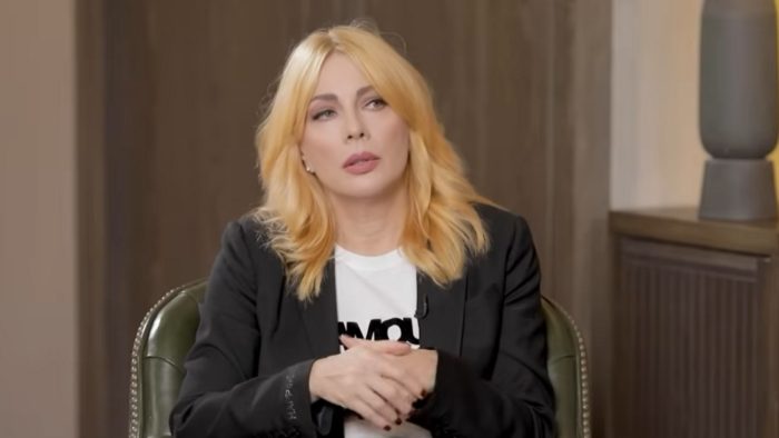 Σμαράγδα Καρύδη: «Ήμουν προετοιμασμένη για το θάνατο του μπαμπά μου, από το 2017 η υγεία του όλο και χειροτέρευε»