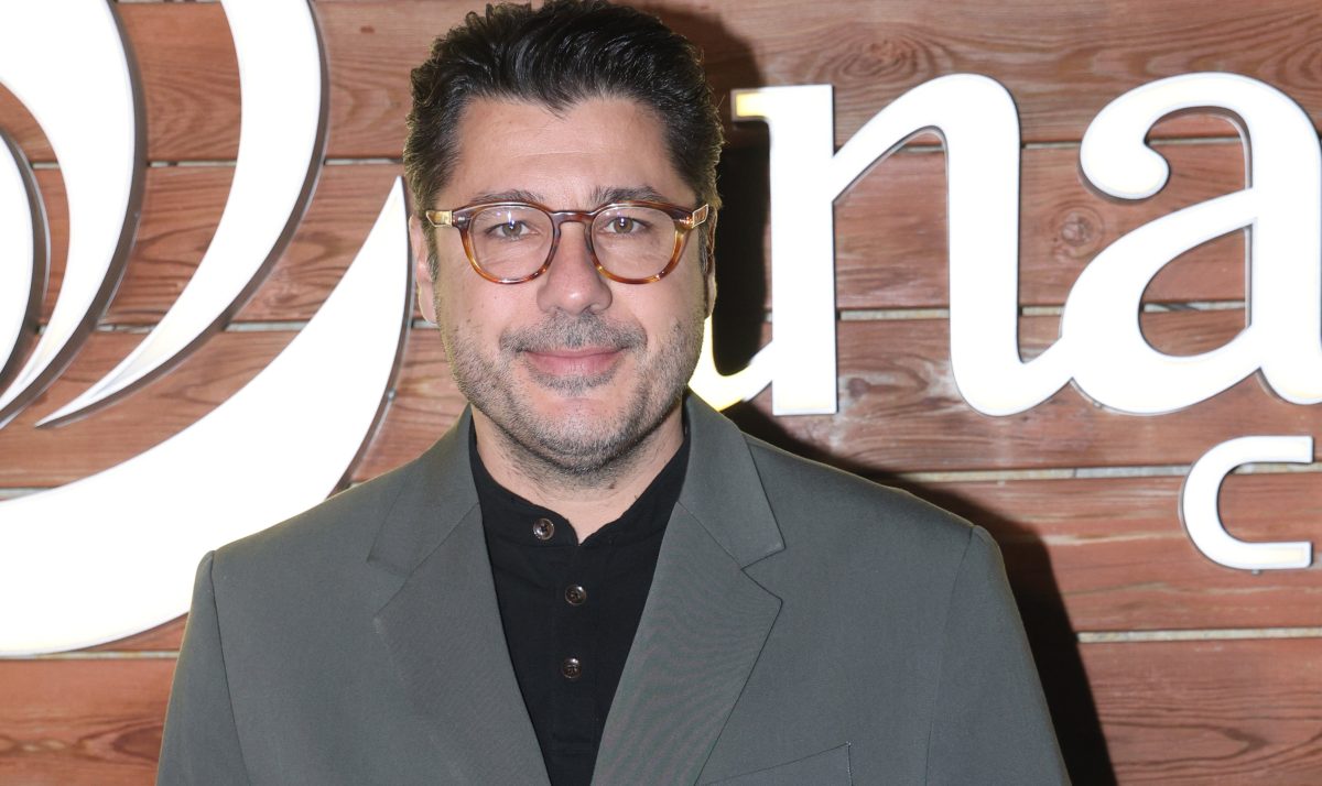 Λάμπρος Κωνσταντάρας