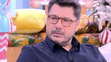 Λάμπρος Κωνσταντάρας