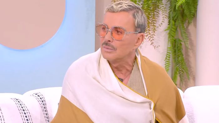 Λάκης Γαβαλάς: «Το τραύμα μου έγινε πείσμα, δεν ήταν μόνο το αλληλούια, ήταν και το ξεφωνητό»