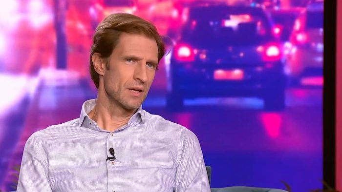 Μάξιμος Μουμούρης: «Έχω αρχίσει και απολαμβάνω τις εκλογικές αναμετρήσεις με τη Νάντια Γιαννακοπούλου»