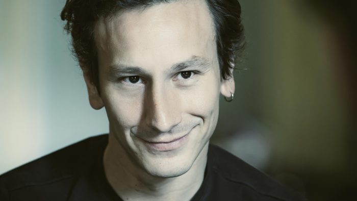 Μιχάλης Σαράντης: «Έχασα τον καλύτερό μου φίλο σε πολύ τρυφερή ηλικία, ένιωθα πολλές ενοχές»