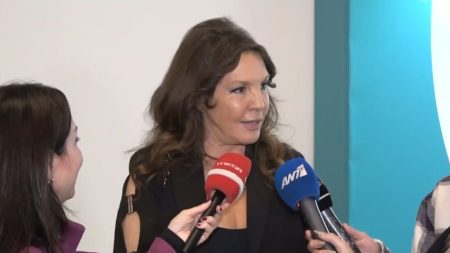 Βάνα Μπάρμπα: «Οι ηθοποιοί στην Ελλάδα είμαστε λίγο καλύτερα από την Αλβανία»