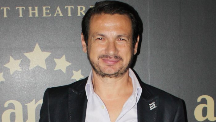 Σταύρος Νικολαϊδης για Πέτρο Φιλιππίδη: «Με τιμάει που ήρθε να με δει στο θέατρο»