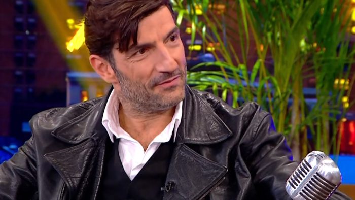 Νίκος Κουρής: «Έπεσα σε ένα κενό 4 μέτρων» – Η ακραία εμπειρία του στο Εθνικό Θέατρο