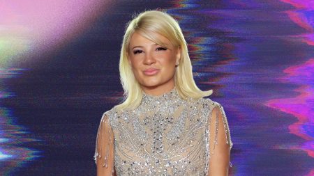 Φαίη Σκορδά: «Οτιδήποτε κάνω θέλω να το πληρώνω, από το μπότοξ μέχρι τα νύχια, στα μπουζούκια δεν έχω πληρώσει ποτέ»