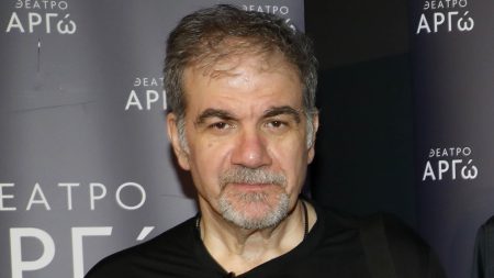 Δημήτρης Σταρόβας