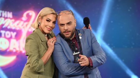 Στην αγκαλιά του Φάνη