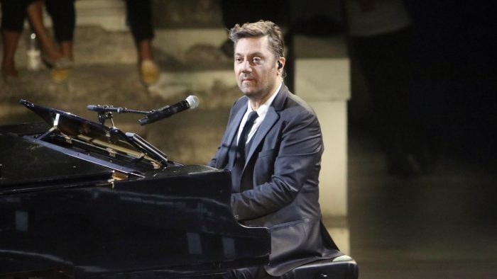 Γιώργος Θεοφάνους: «Ανοίγεις το στόμα σου, λες ό,τι θες και μετά το μαζεύεις, η τηλεόραση είναι παμφάγος»