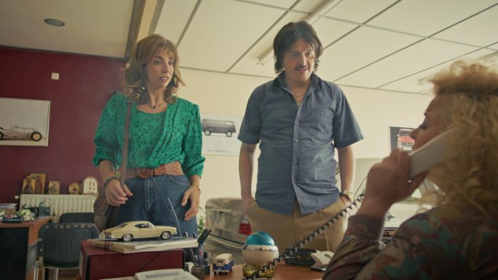 Τότε και Τώρα: Τα δύο ζευγάρια στην πρεμιέρα διασταυρώνουν τις εποχές και πηγαίνουν για αγορά αυτοκινήτου