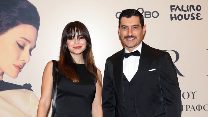 Σίσσυ Τουμάση για Αργύρη Πανταζάρα: «Είναι πολύ ωραίο να παίζεις με τον σύντροφό σου στο θέατρο, προχωράμε και καθοδηγούμε ο ένας τον άλλον»