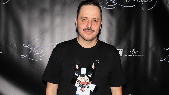 Αλέξανδρος Τσουβέλας: «Δεν με αγχώνουν τα νούμερα τηλεθέασης, δεν ξέρω να τα διαβάζω»