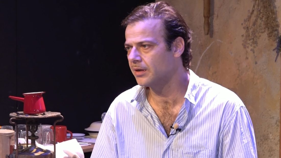 Ορέστης Τζιόβας: «Πολλοί άνθρωποι θα εκμεταλλευτούν την ερωτική τους ζωή για να πετύχουν επαγγελματικά, είναι μια πραγματικότητα»